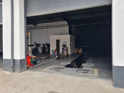 N&V PREMIUM GARAGE SRL — fotografie 2
